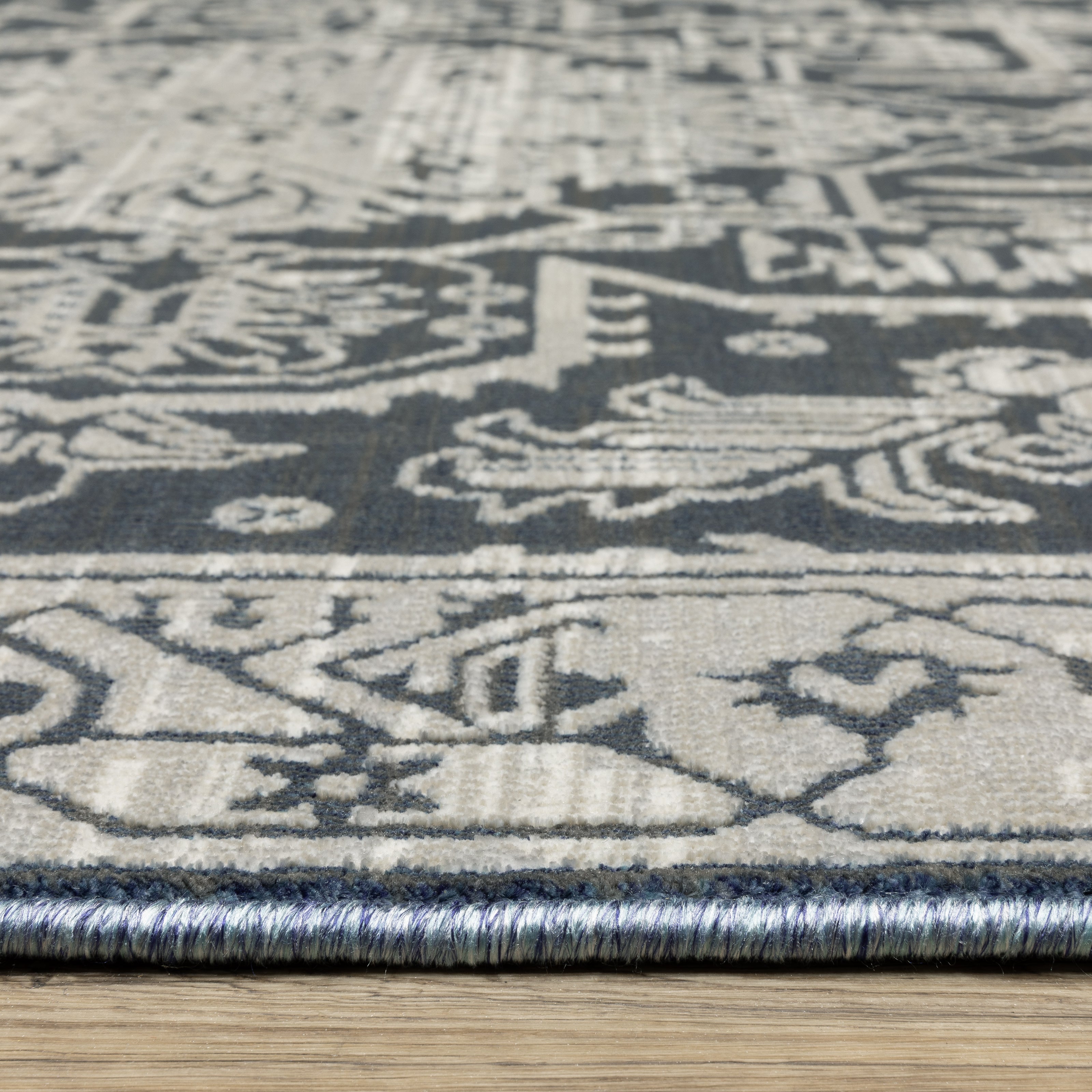 Oriental Weavers Intrigue INT07 Blue/Beige Area Rug