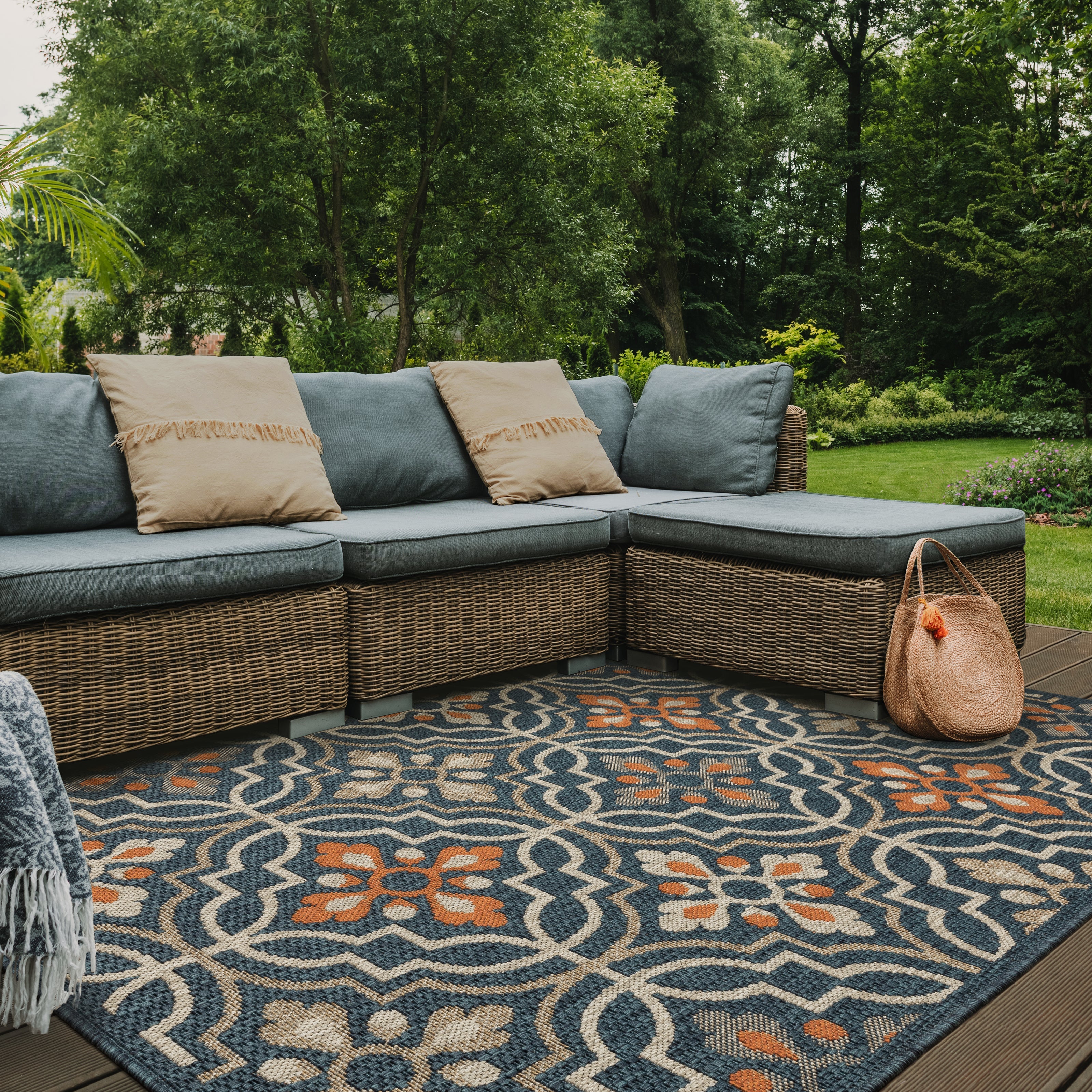 Oriental Weavers Latitude 709B Blue/Orange Area Rug