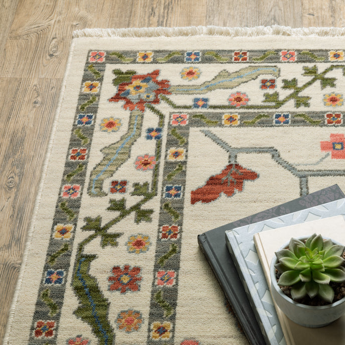 Oriental Weavers Lucca 5506W Ivory/Multi Area Rug