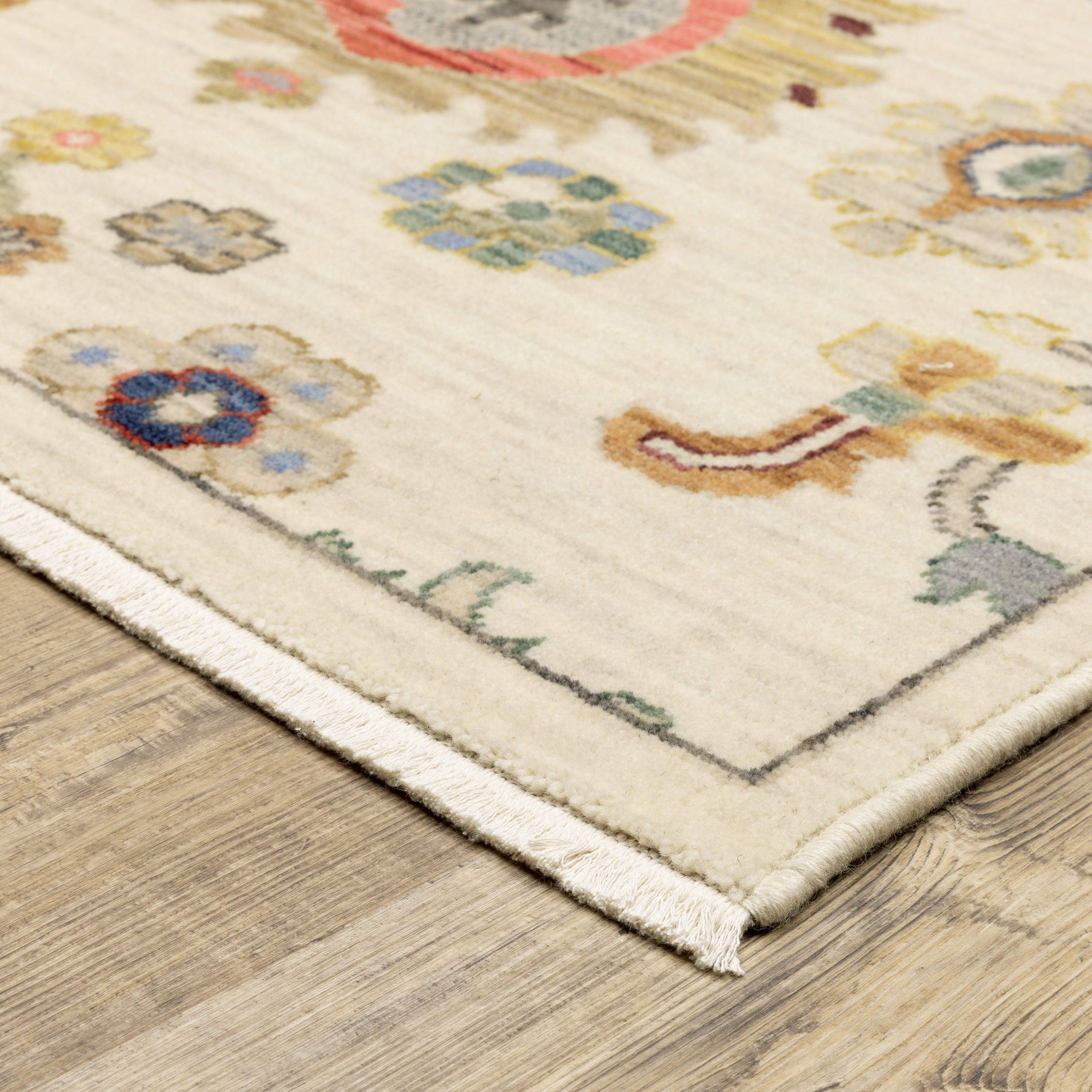 Oriental Weavers Lucca 5507W Ivory/Multi Area Rug