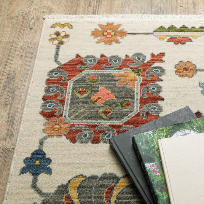 Oriental Weavers Lucca 8111W Ivory/Multi Area Rug