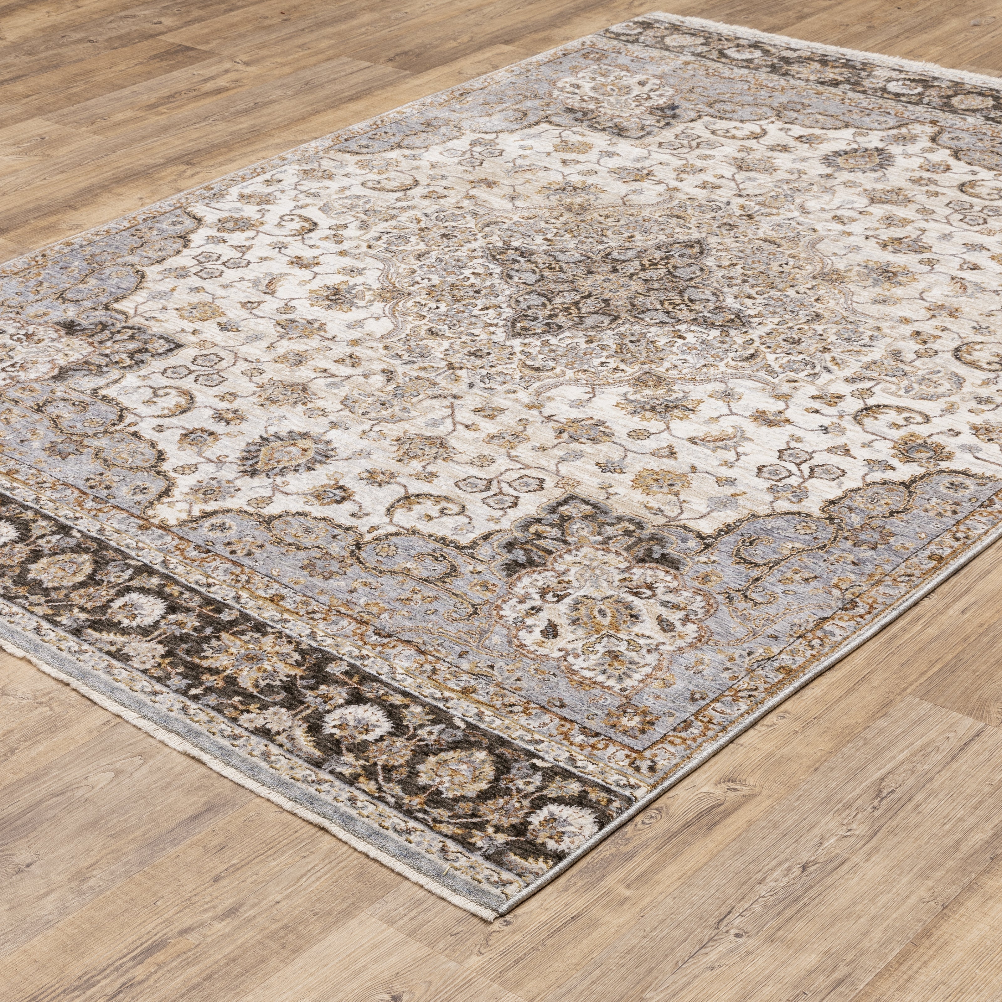 Oriental Weavers Maharaja 660J Ivory/Blue Area Rug