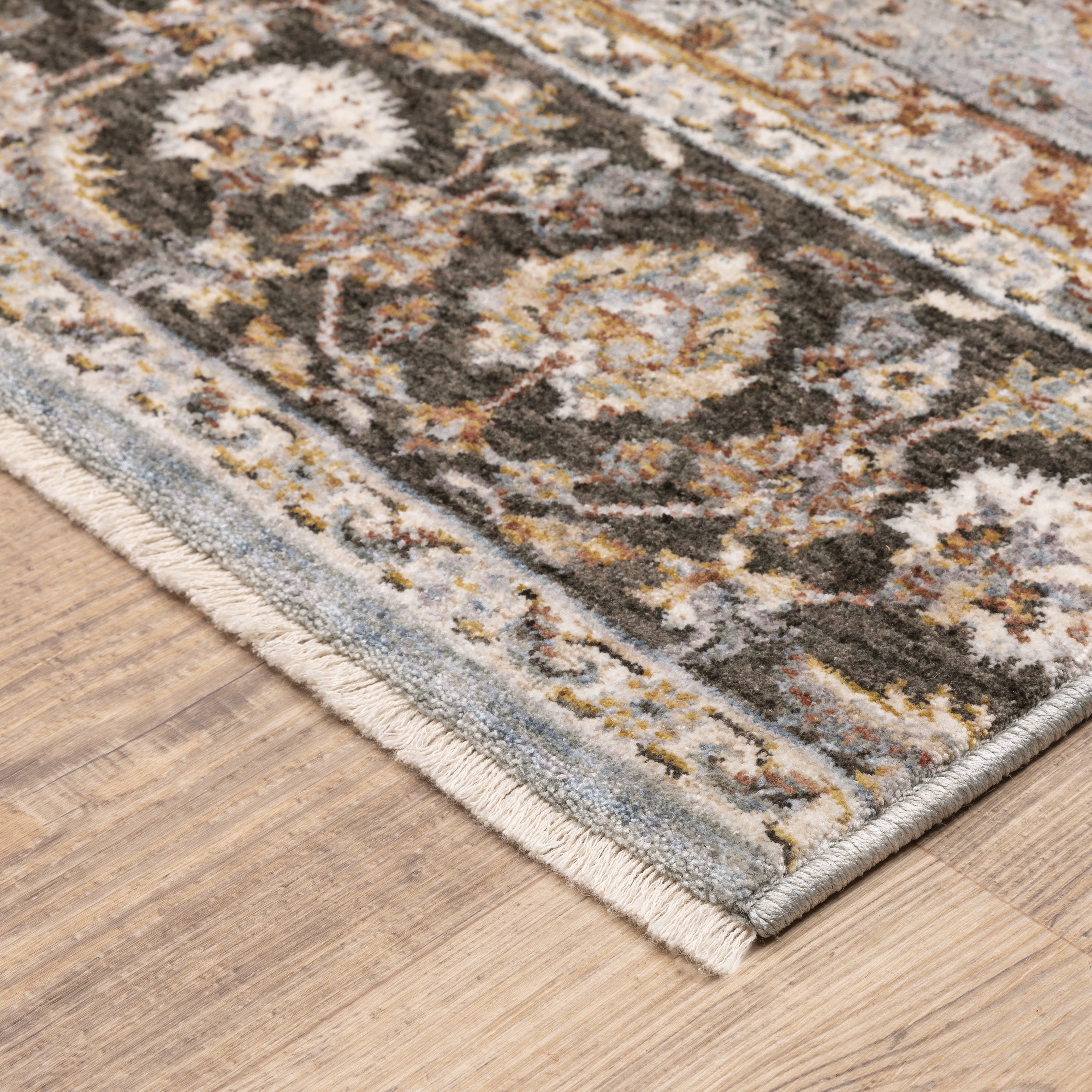 Oriental Weavers Maharaja 660J Ivory/Blue Area Rug