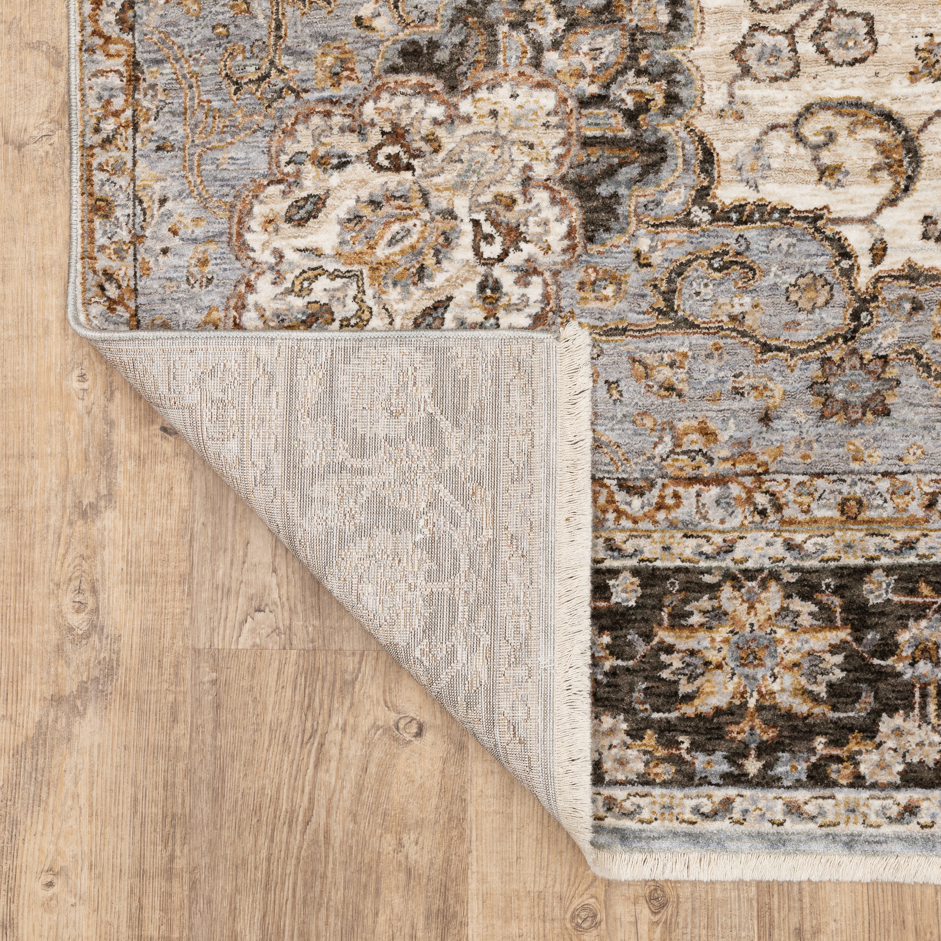 Oriental Weavers Maharaja 660J Ivory/Blue Area Rug