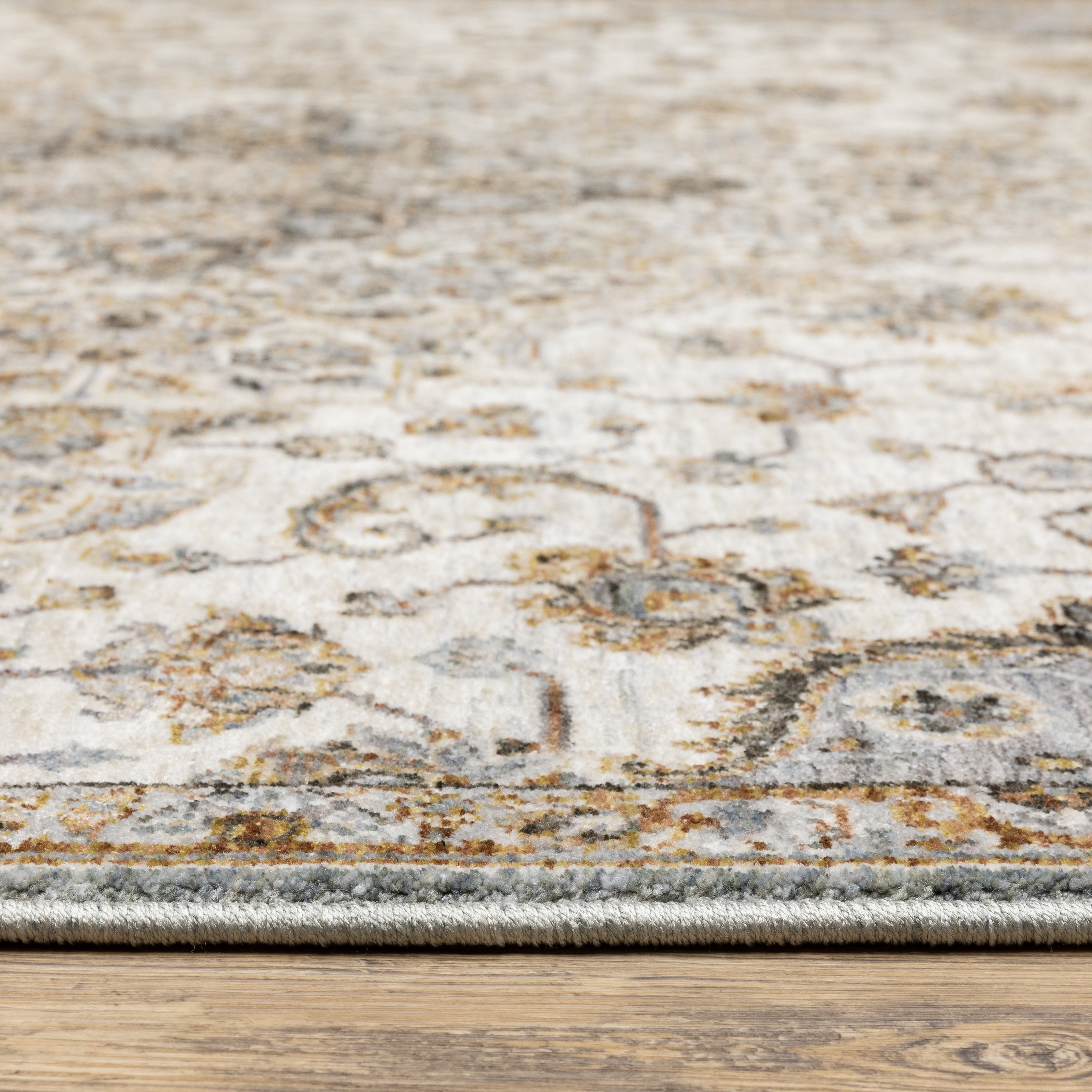 Oriental Weavers Maharaja 660J Ivory/Blue Area Rug
