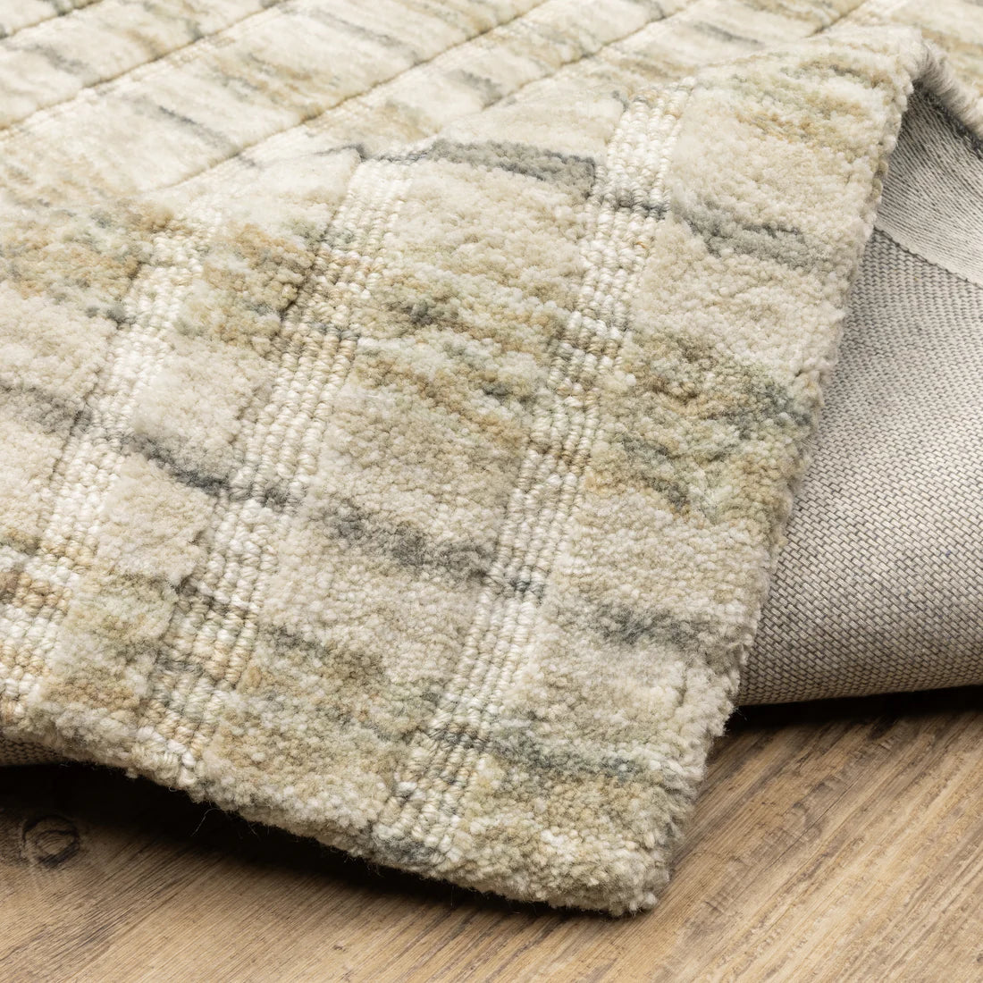 Oriental Weavers Thatcher THA02 Beige/Gold Area Rug
