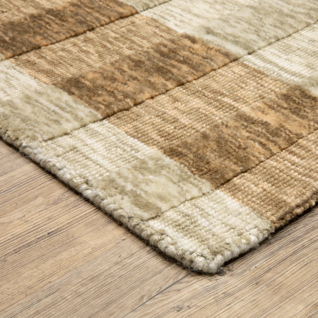 Oriental Weavers Thatcher THA04 Beige/Rust Area Rug