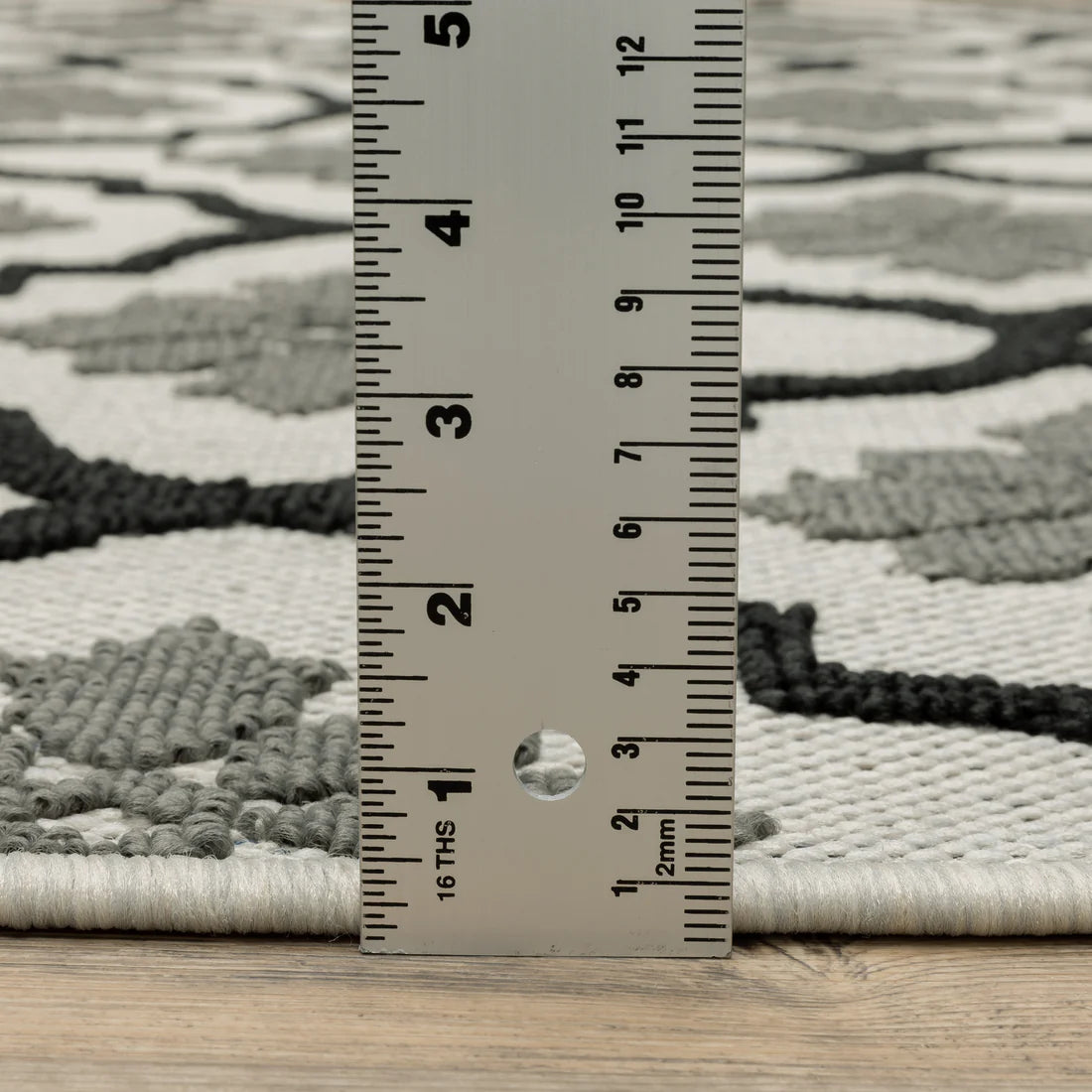 Oriental Weavers Torrey 5562E Beige/Black Area Rug