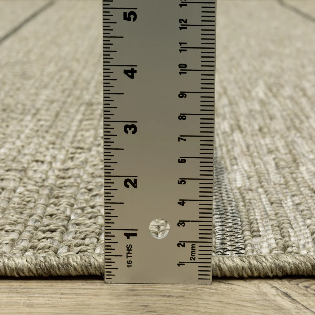 Oriental Weavers Tortuga TR01A Beige/Black Area Rug
