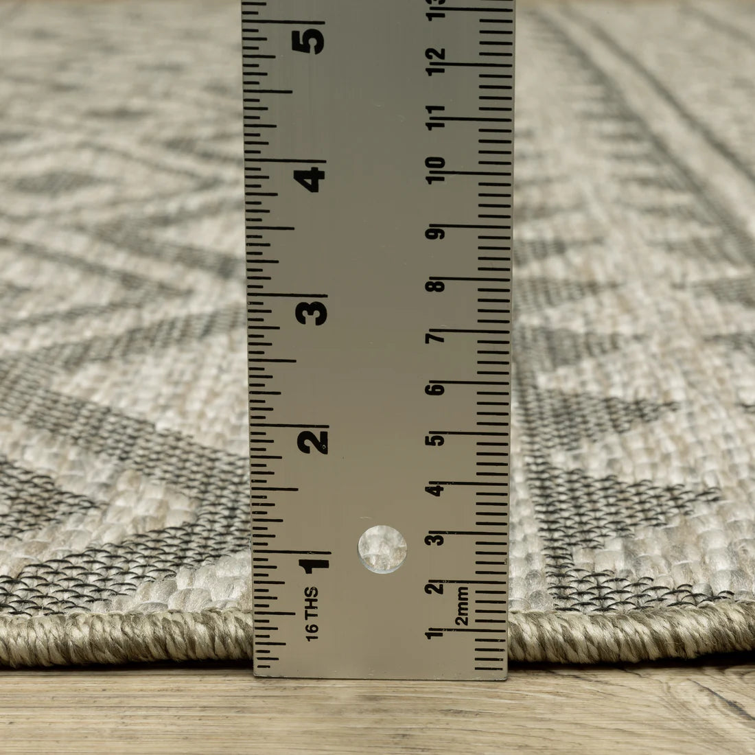 Oriental Weavers Tortuga TR03A Beige/Black Area Rug