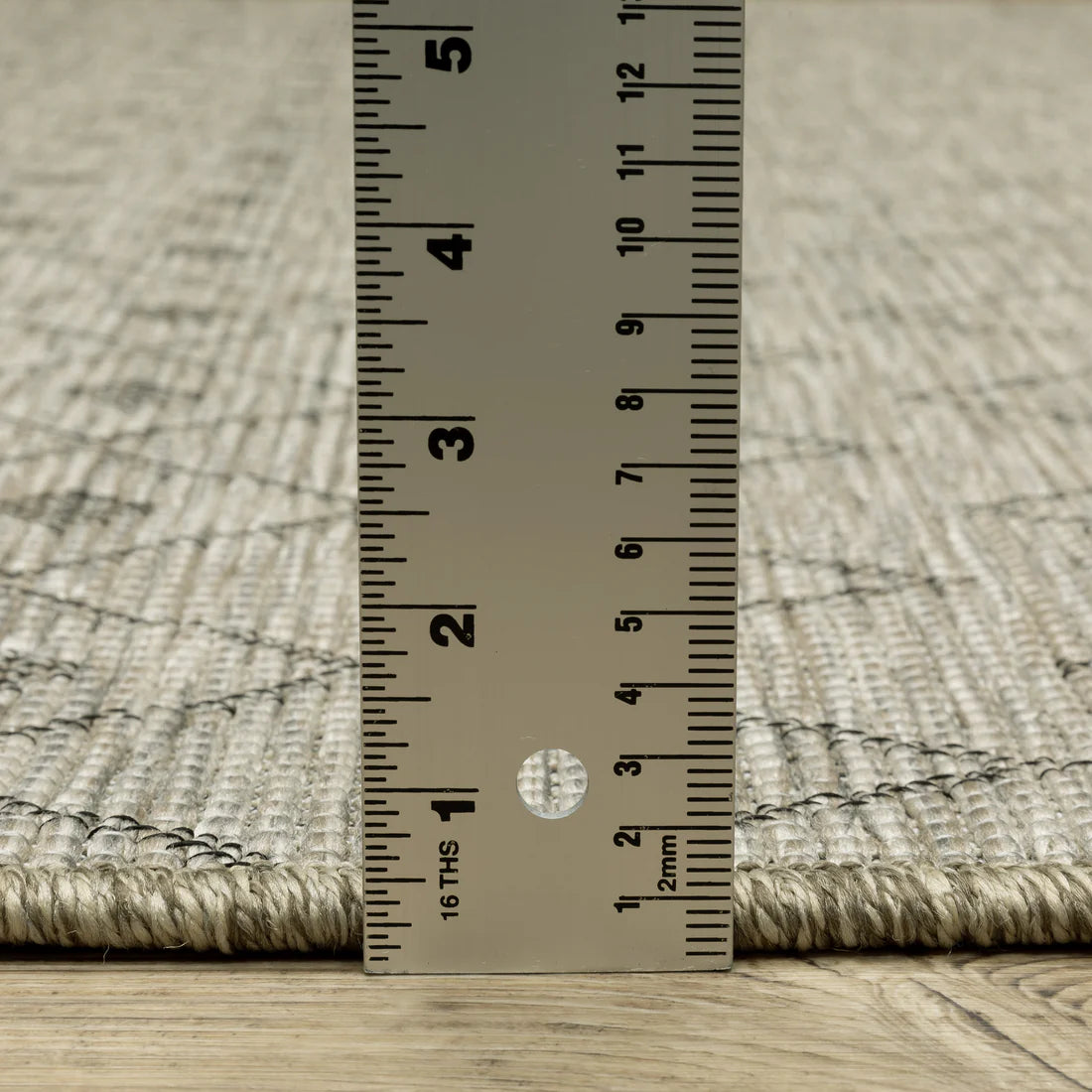 Oriental Weavers Tortuga TR04A Beige/Black Area Rug