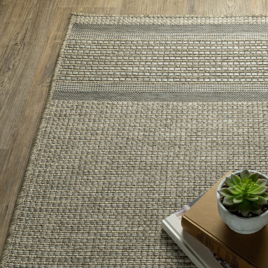 Oriental Weavers Tortuga TR07A Beige/Black Area Rug