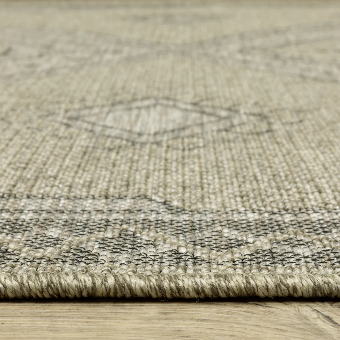 Oriental Weavers Tortuga TR08A Beige/Black Area Rug