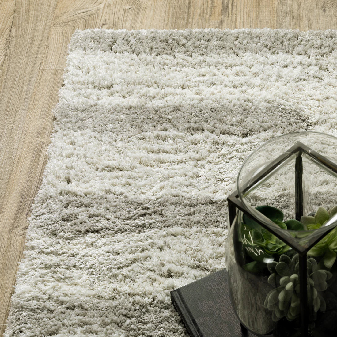 Oriental Weavers Verona 5605H Ivory/Grey Area Rug