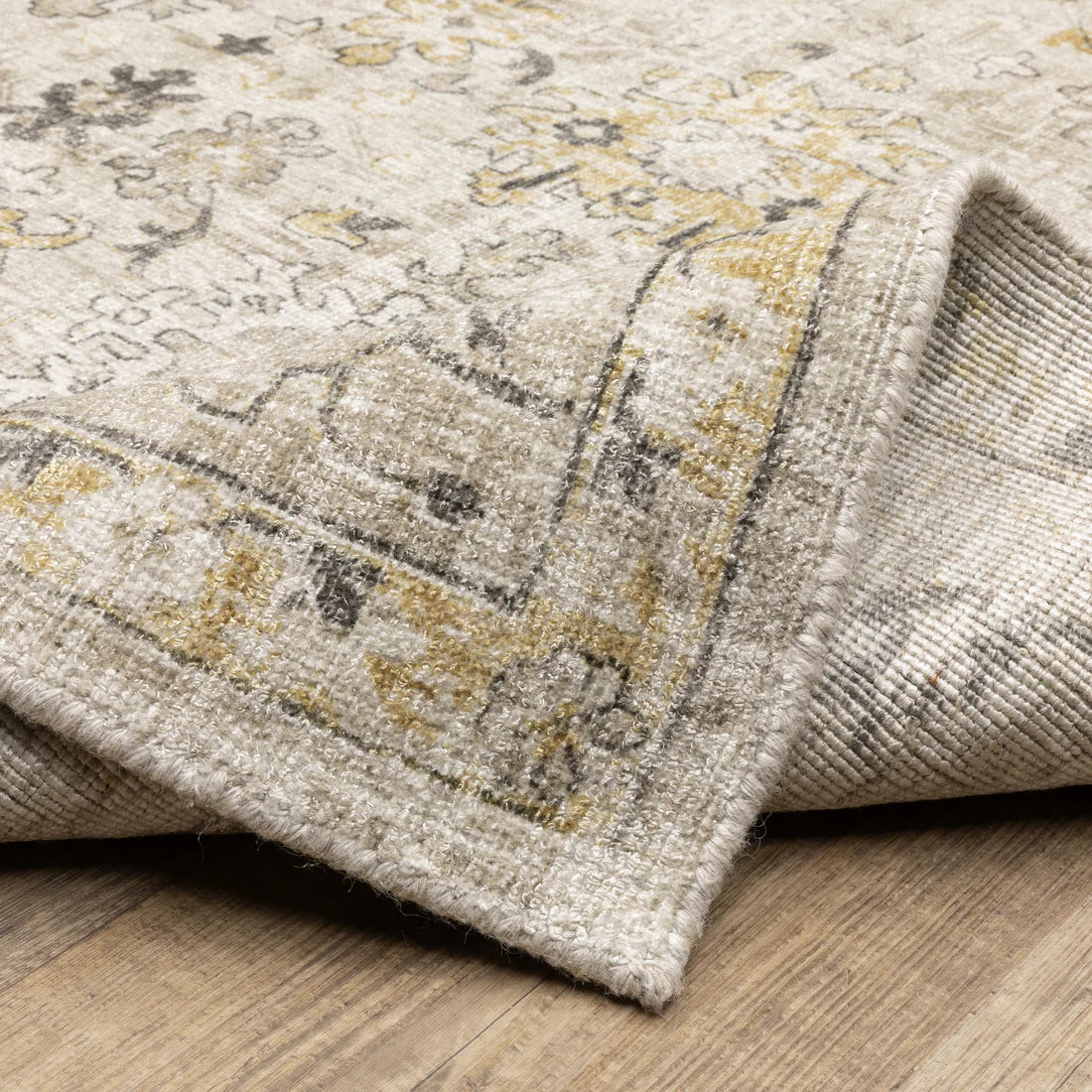 Oriental Weavers Windham WIN02 Beige/Gold Area Rug