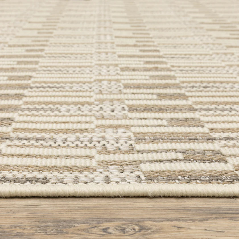 Oriental Weavers Zarina ZAR03 Beige/Ivory Area Rug