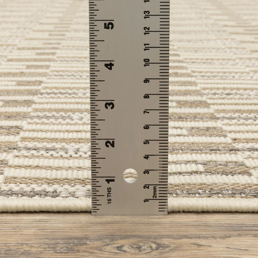 Oriental Weavers Zarina ZAR03 Beige/Ivory Area Rug