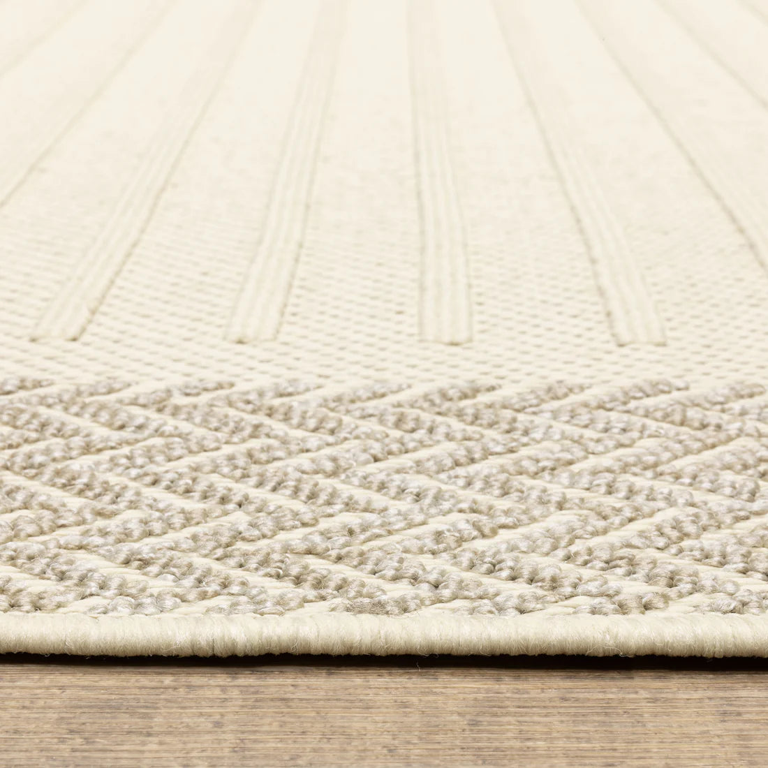 Oriental Weavers Zarina ZAR04 Beige/Ivory Area Rug
