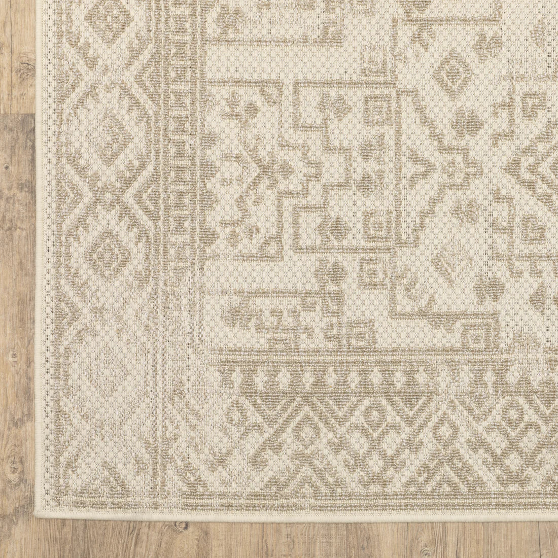 Oriental Weavers Zarina ZAR06 Beige/Ivory Area Rug