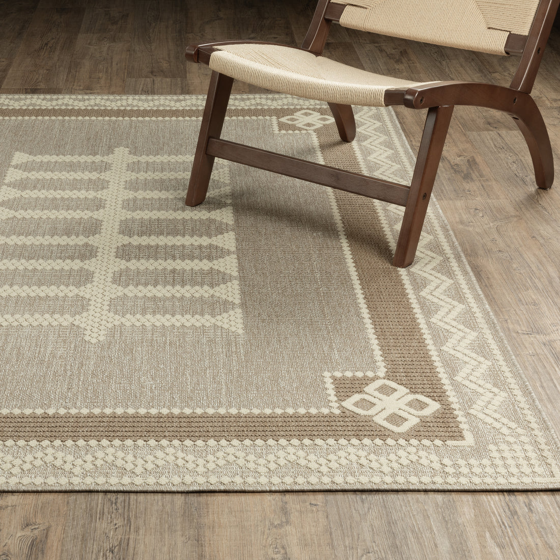 Oriental Weavers Zarina ZAR08 Beige/Brown Area Rug