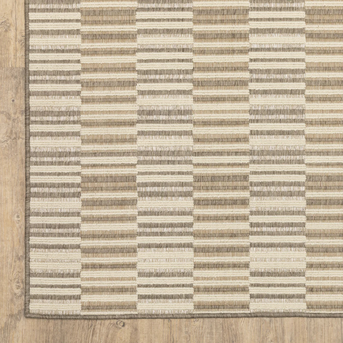 Oriental Weavers Zarina ZAR10 Beige/Ivory Area Rug